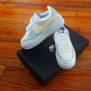 Nike low top air force 1 shadow size 5